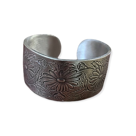 salisbury Jewelry Classic Flower Of The Month September Pewter Cuff